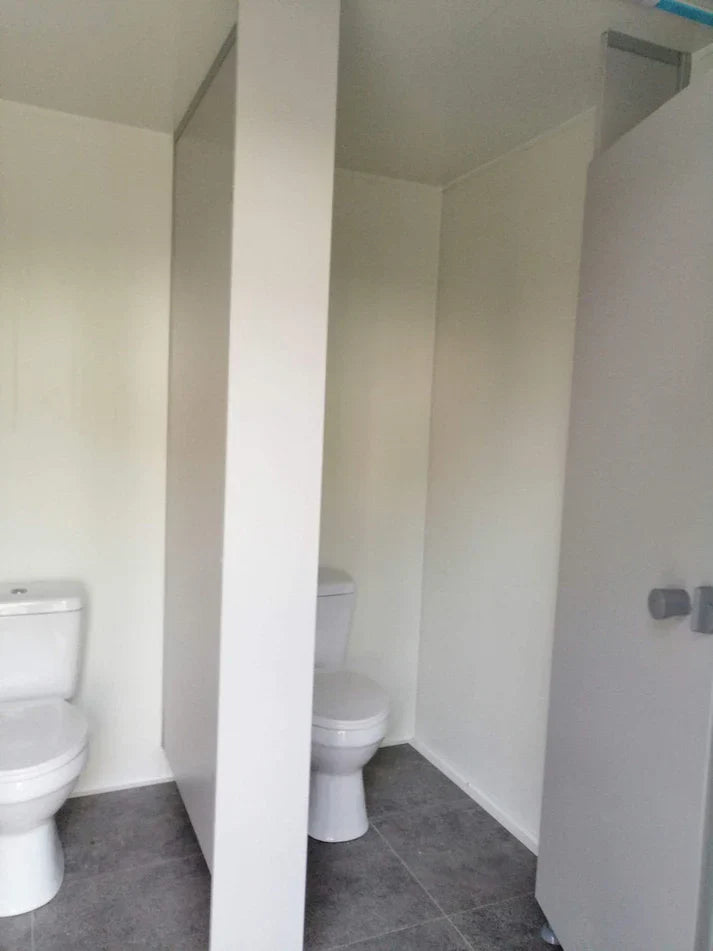 Remorque WC avec WC double 6x2,40 mètres